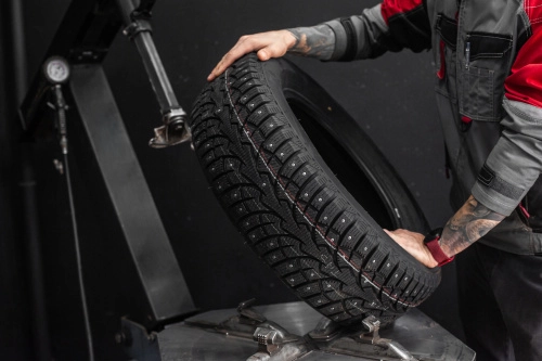 фото протектора и шины WINTERNOVA STUD I Шина ZMAX WINTERNOVA STUD I 175/70 R14 84T