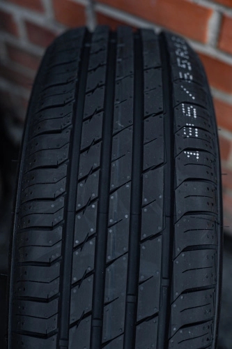 фото протектора и шины Atrezzo Elite Шина Sailun Atrezzo Elite 195/60 R16 89V